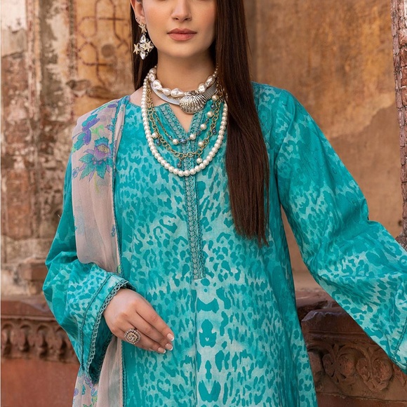 Chrizma lawn 3 pc - Picture 2 of 2